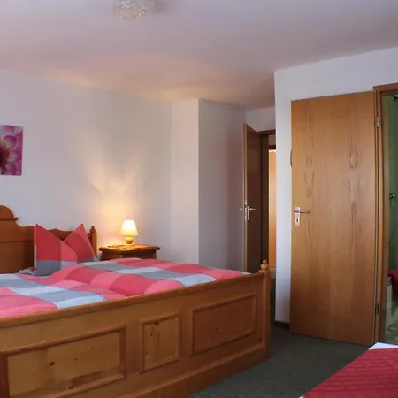 Mollseifer Hof Szálloda *